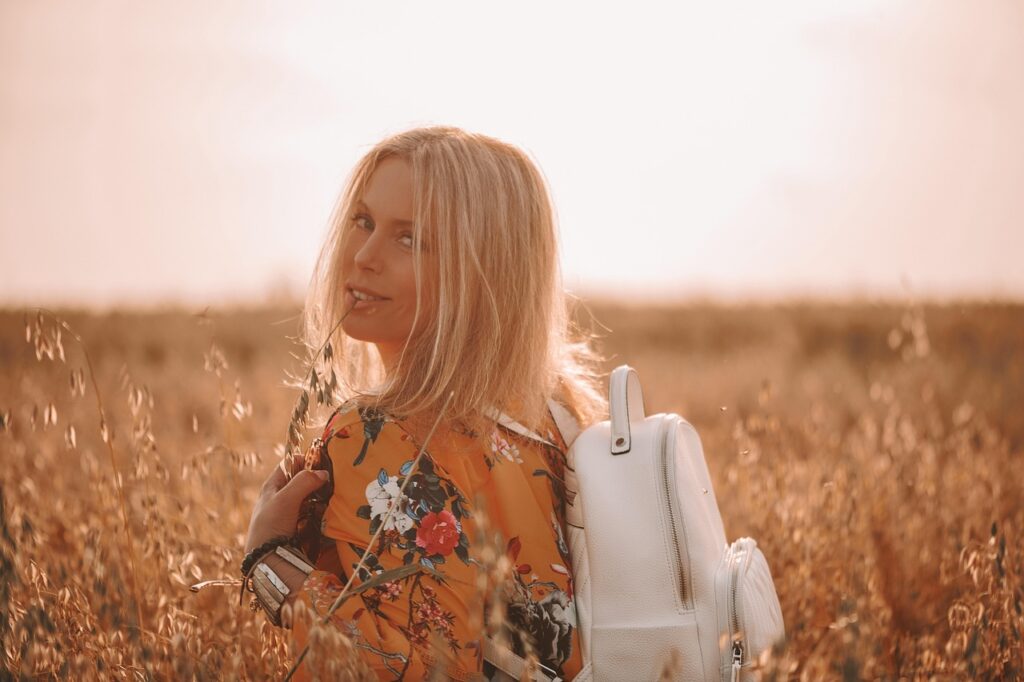 au PAYカードの年会費が無料になる条件は？