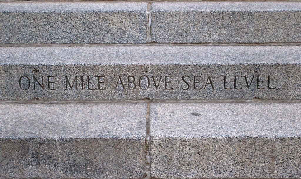 マイルが貯まるカードの選び方とおすすめは？