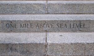 マイルが貯まるカードの選び方とおすすめは？