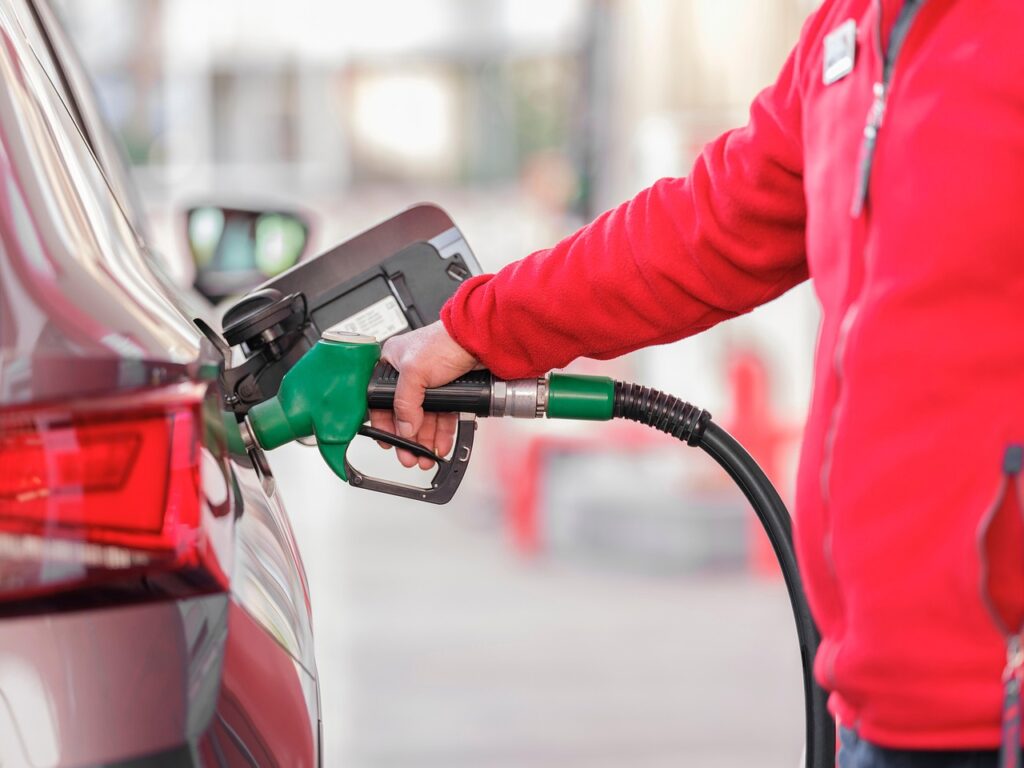 ガソリン代を節約するための具体的な方法は？